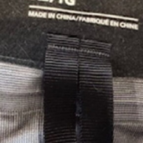 Arc'teryx Women's Gore-Tex Shell Jacket, Gray, XL -used exellent condition - Picture 5 of 6